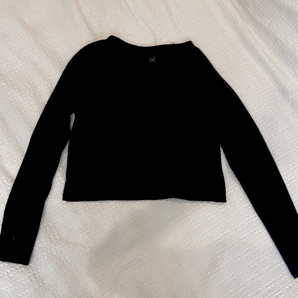 Black cropped long sleeve